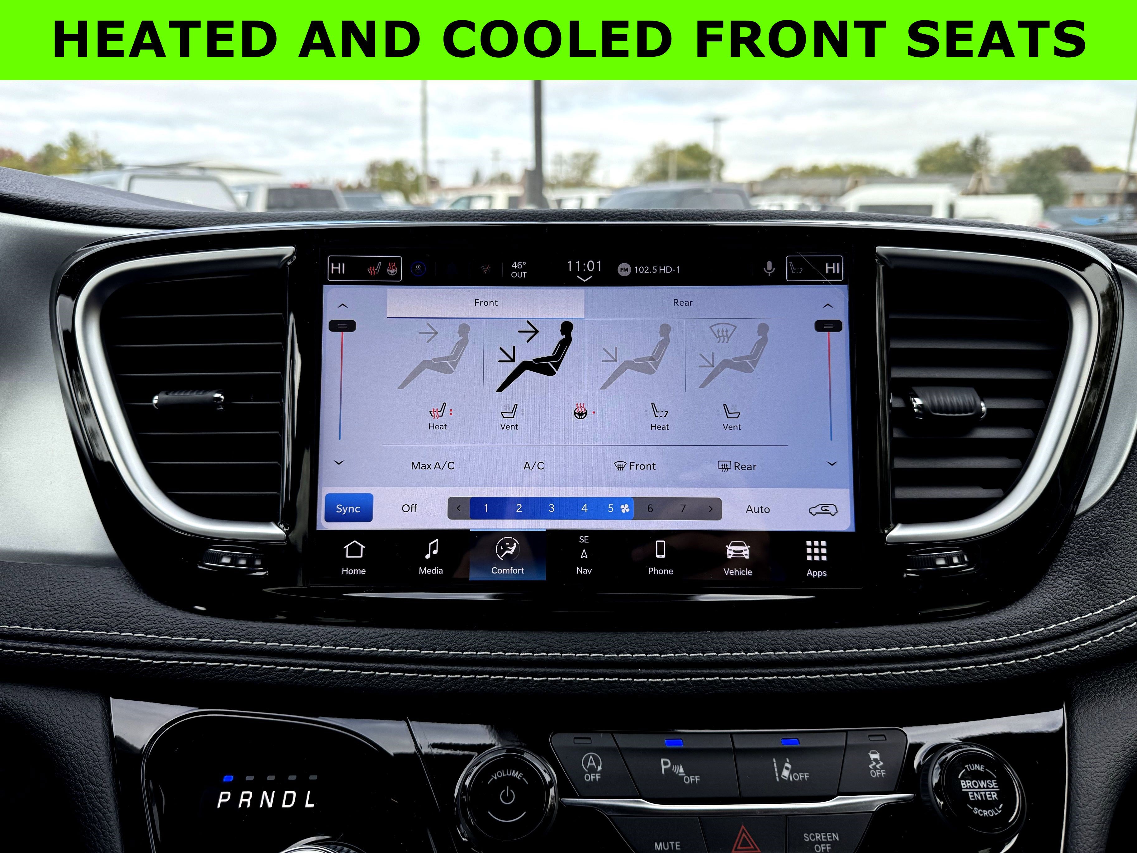 New 2026 Chrysler Pacifica Limited image 24