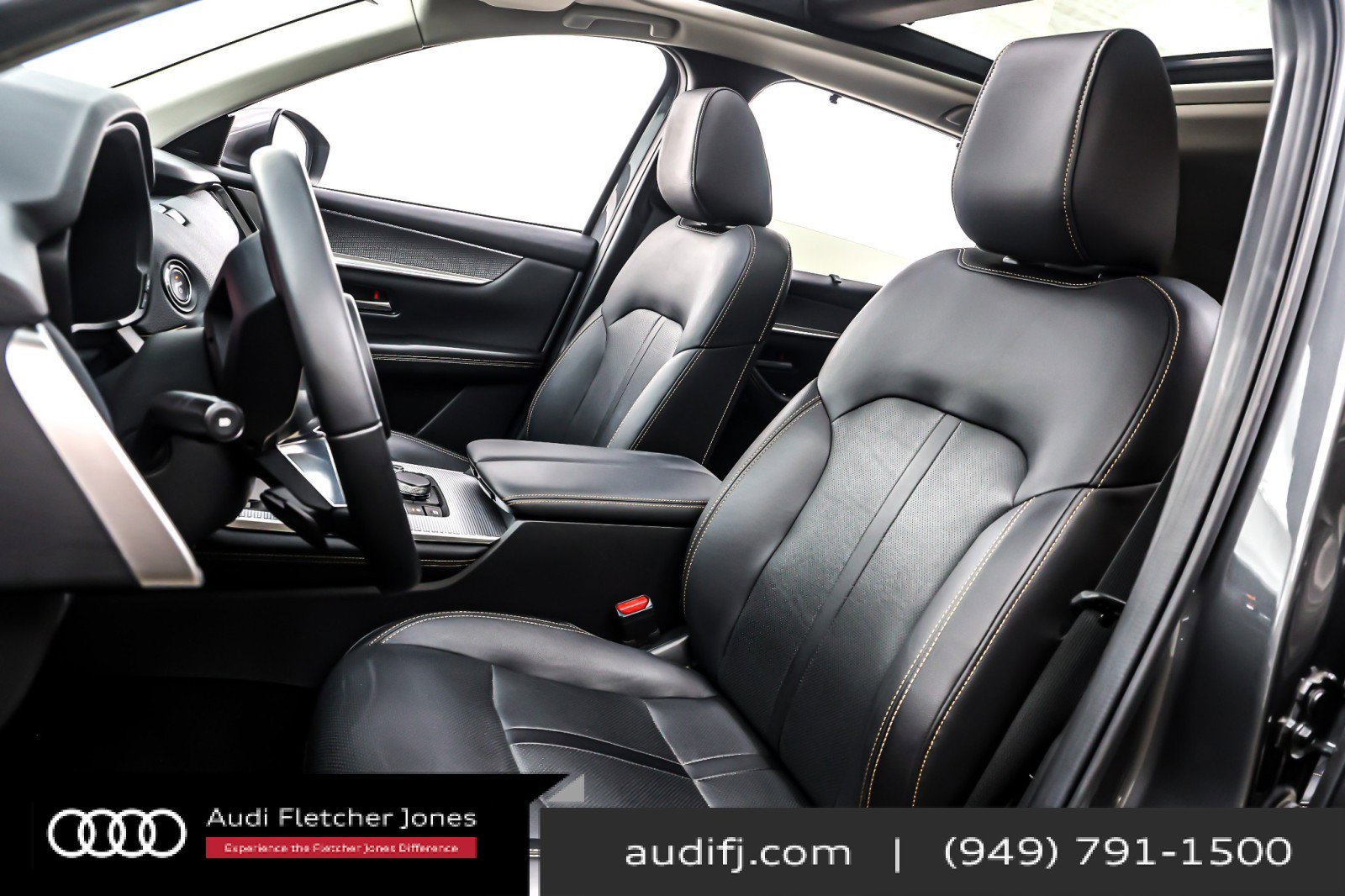 Used 2024 MAZDA CX-90 Plug-In Hybrid w/ Premium Pkg image 17