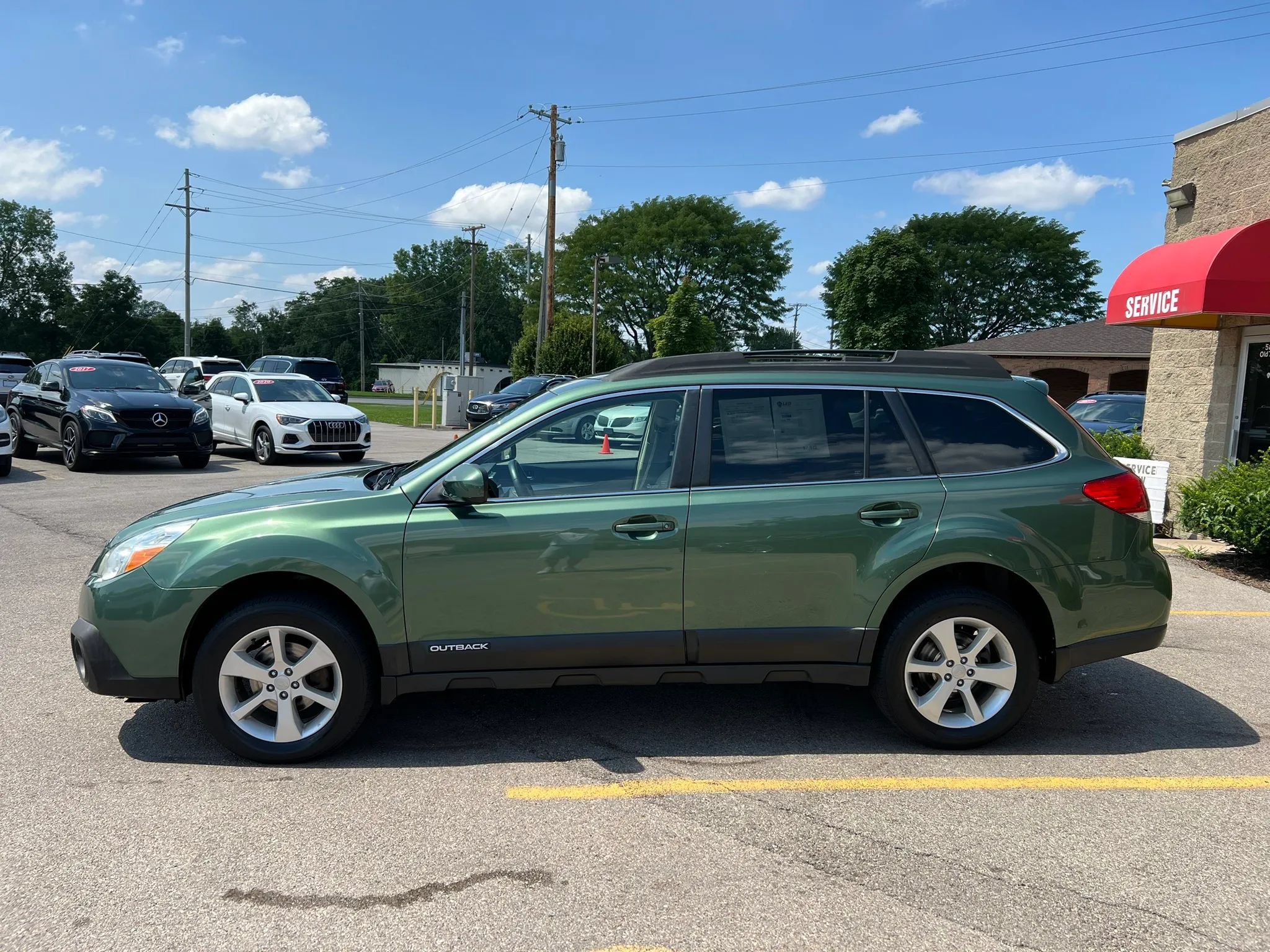 Used 2014 Subaru Outback 2.5i Premium w/ Popular Package #1B AWD/4WD image 8