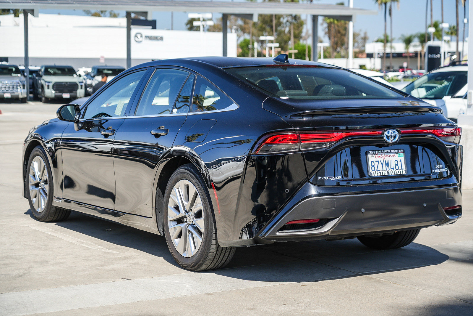 Certified 2022 Toyota Mirai w/ Advanced Technology Package RWD image 8