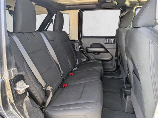 Used 2019 Jeep Wrangler Unlimited Sahara image 19