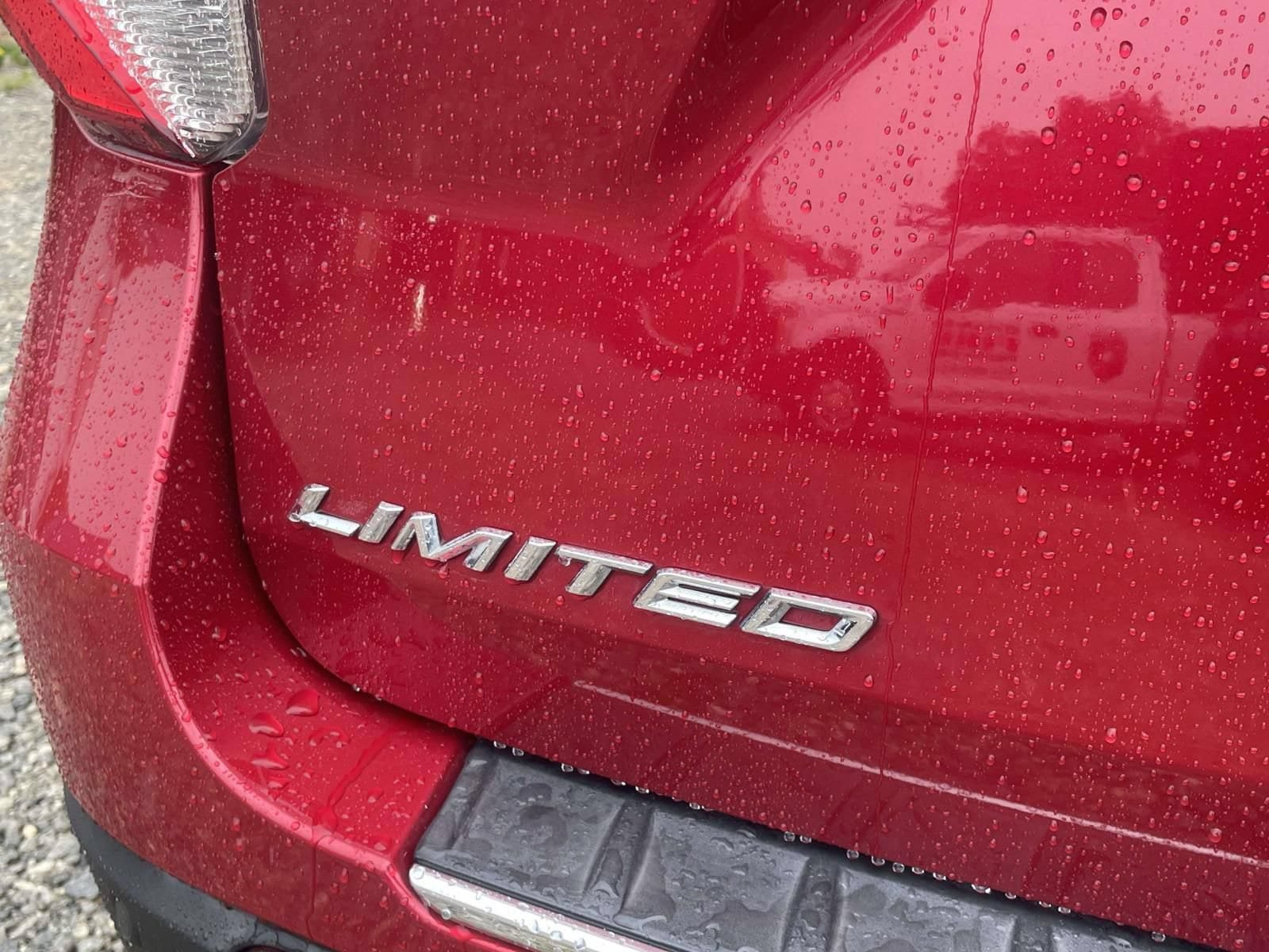 Used 2021 Ford Explorer Limited w/ Equipment Group 301A RWD image 5