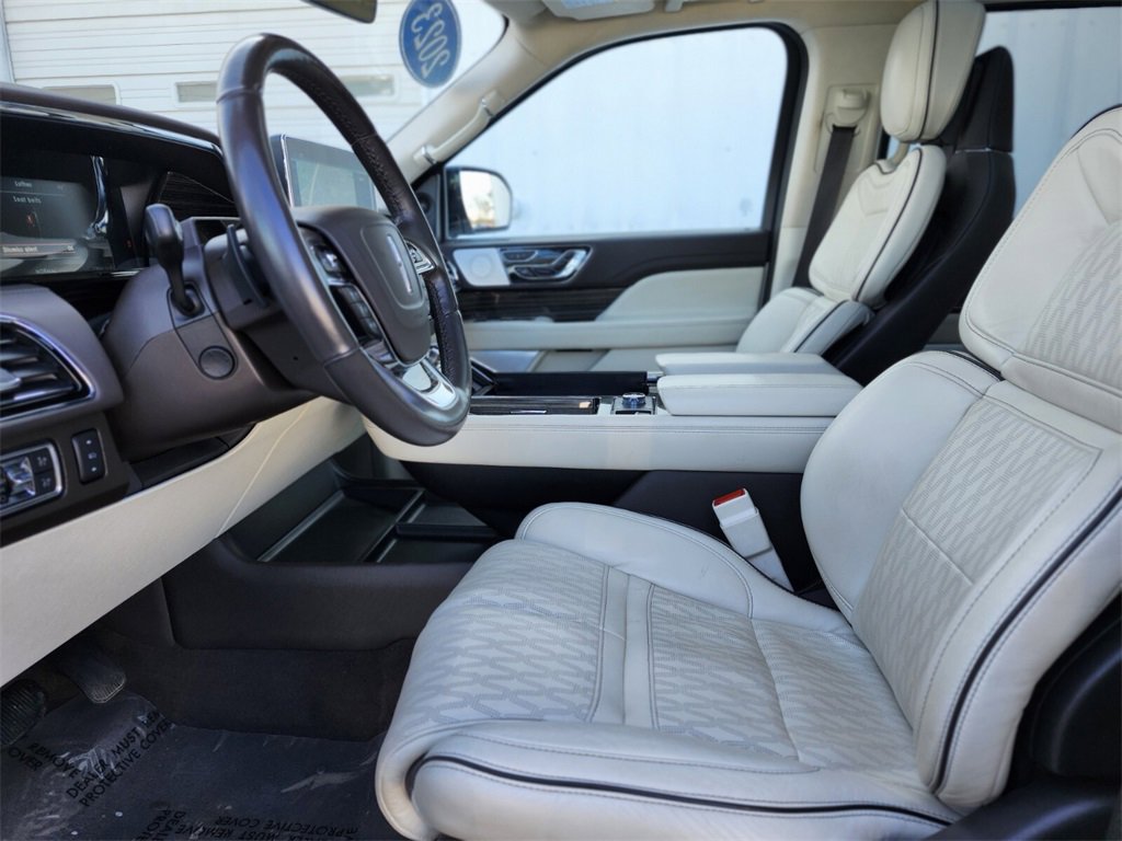 Used 2023 Lincoln Navigator L Black Label image 18