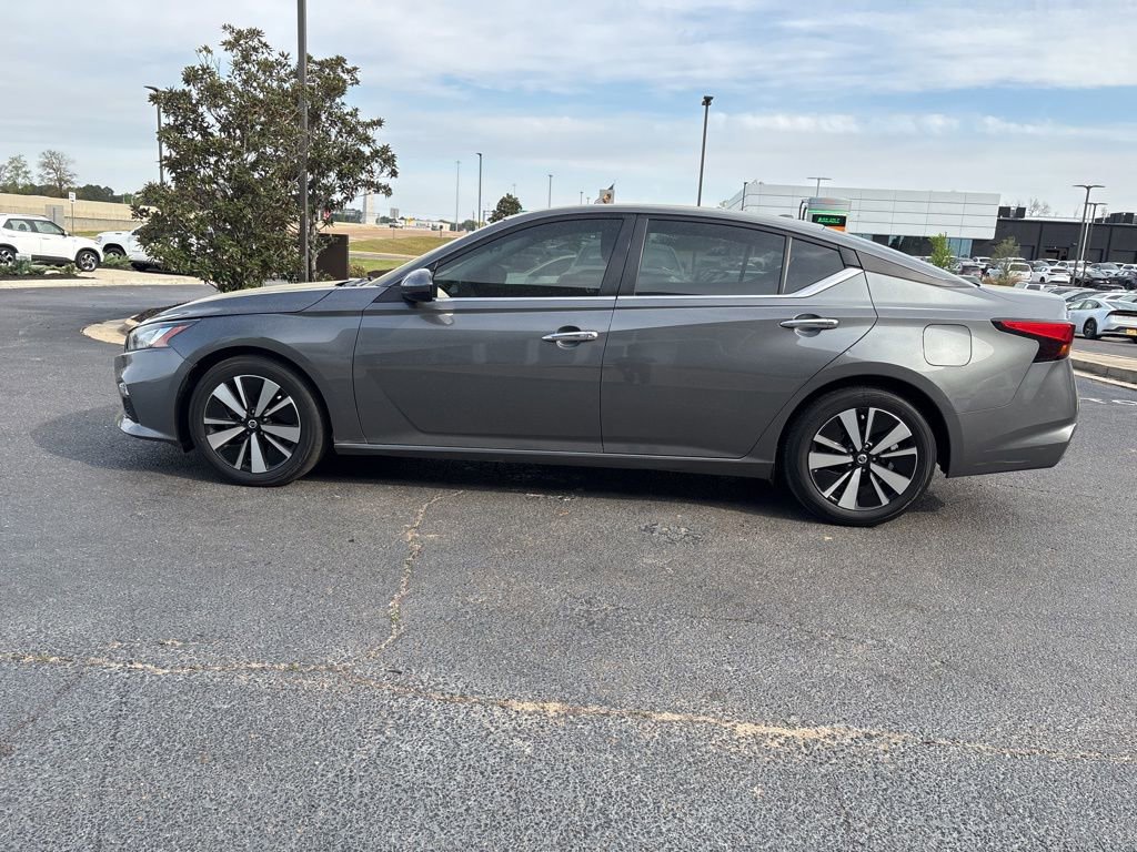 Used 2022 Nissan Altima 2.5 SV image 9