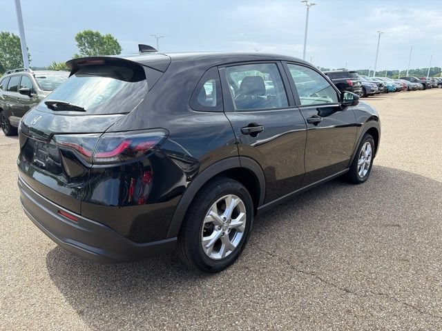 Used 2023 Honda HR-V LX image 3