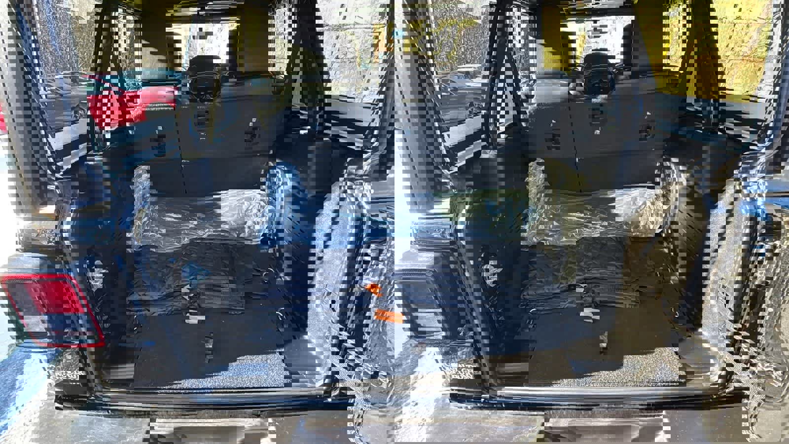 Used 2022 Jeep Wrangler Unlimited Sahara w/ Cold Weather Group image 32