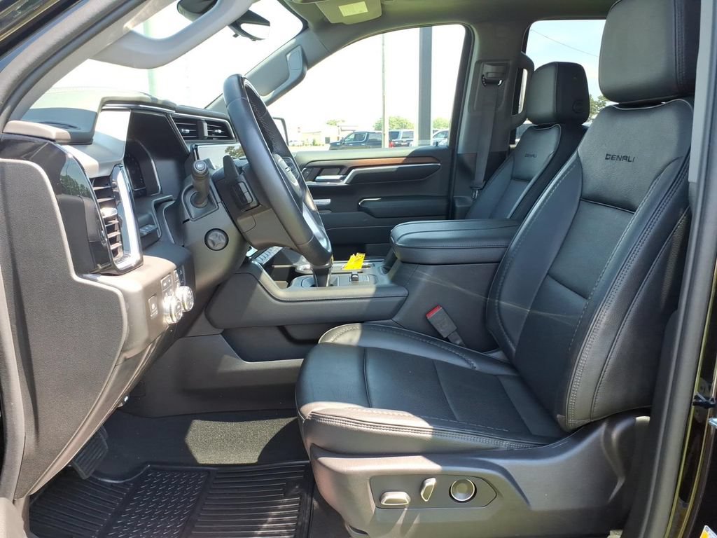 Used 2024 GMC Sierra 1500 Denali AWD/4WD image 17