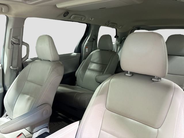 Used 2015 Toyota Sienna XLE Premium image 23