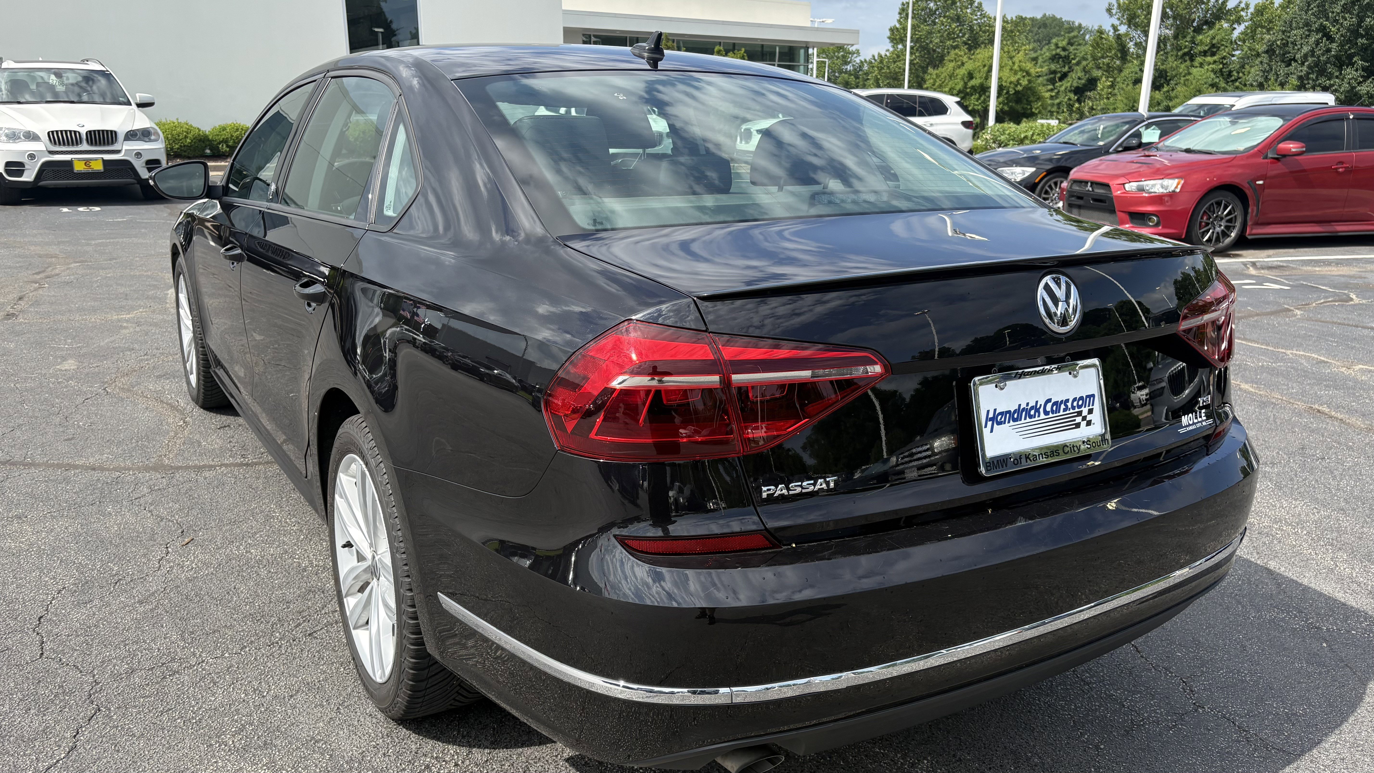 Used 2019 Volkswagen Passat 2.0T Wolfsburg w/ Wheels & Sunroof Package FWD image 8