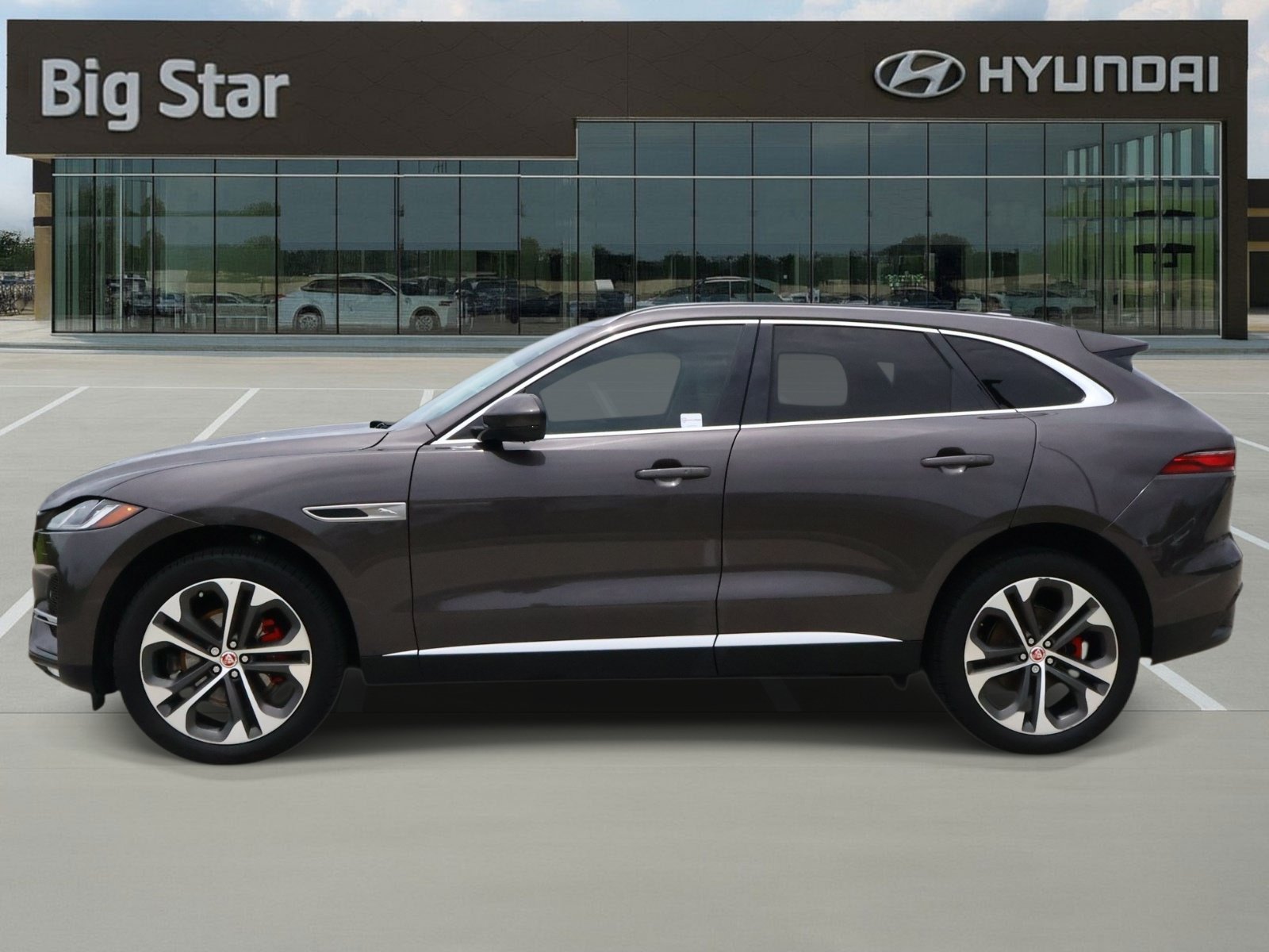 Used 2023 Jaguar F-PACE S AWD/4WD image 2