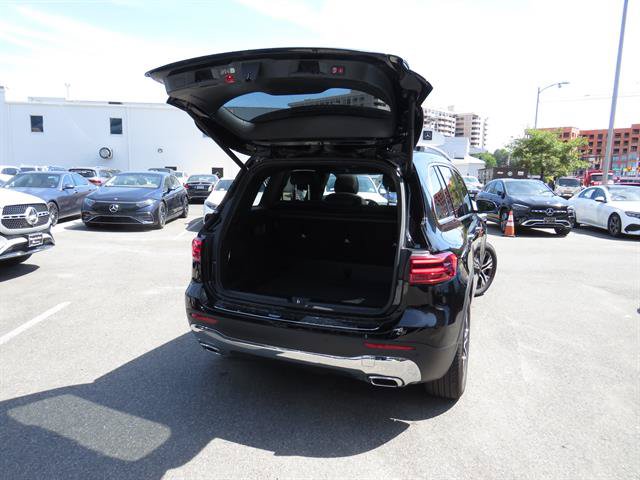 Certified 2024 Mercedes-Benz GLB 250 4MATIC image 28