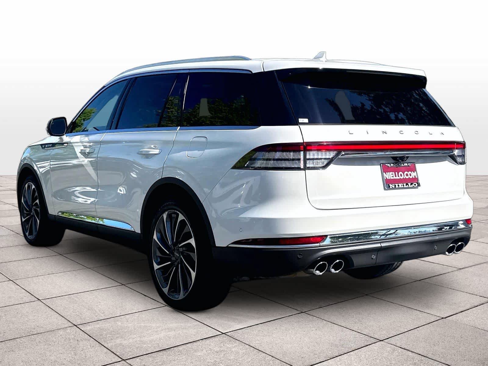 Used 2022 Lincoln Aviator Reserve w/ Equipment Group 201A AWD/4WD image 15