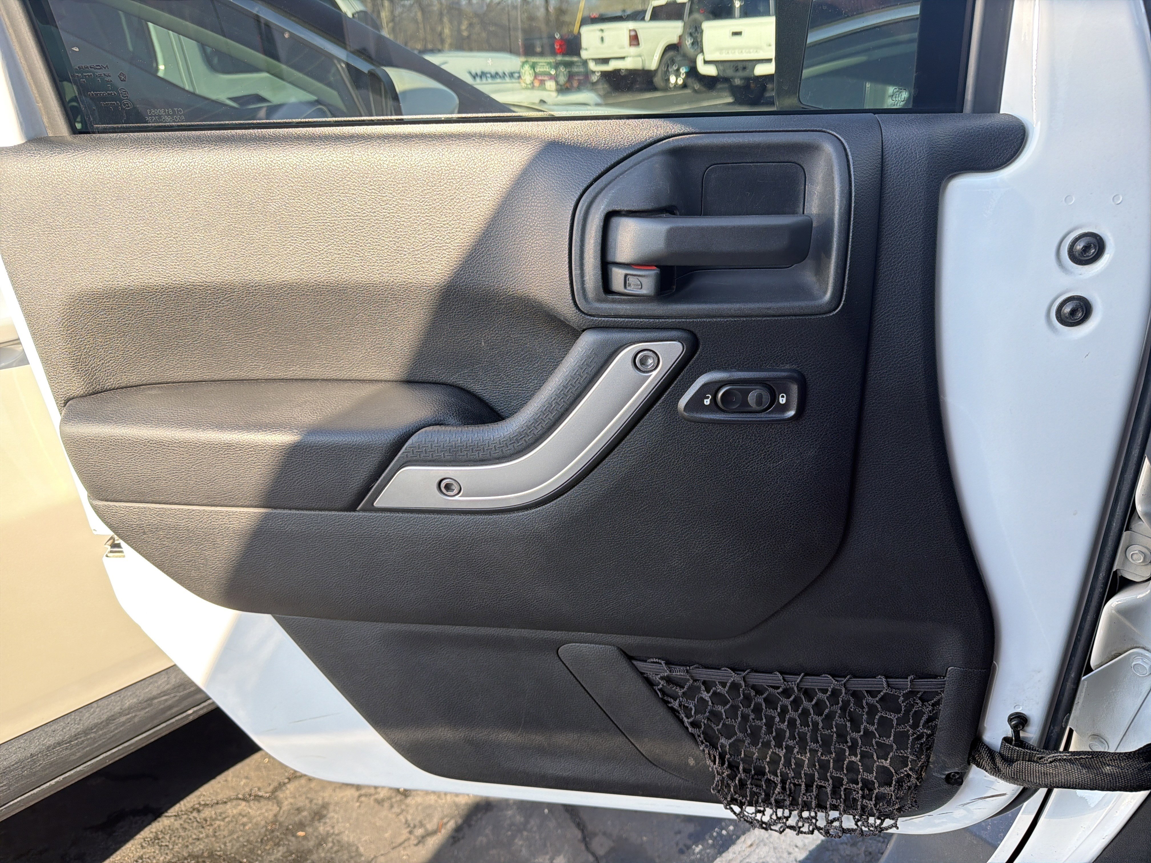 Certified 2018 Jeep Wrangler Unlimited Sahara w/ Connectivity Group image 29