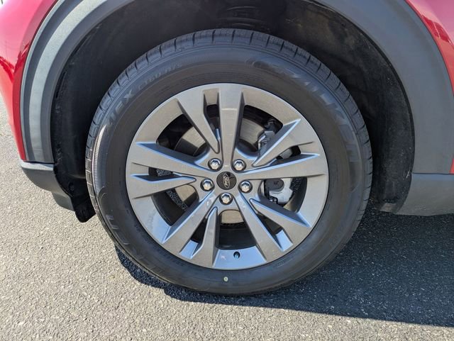 Used 2022 Ford Explorer XLT w/ Equipment Group 202A image 10