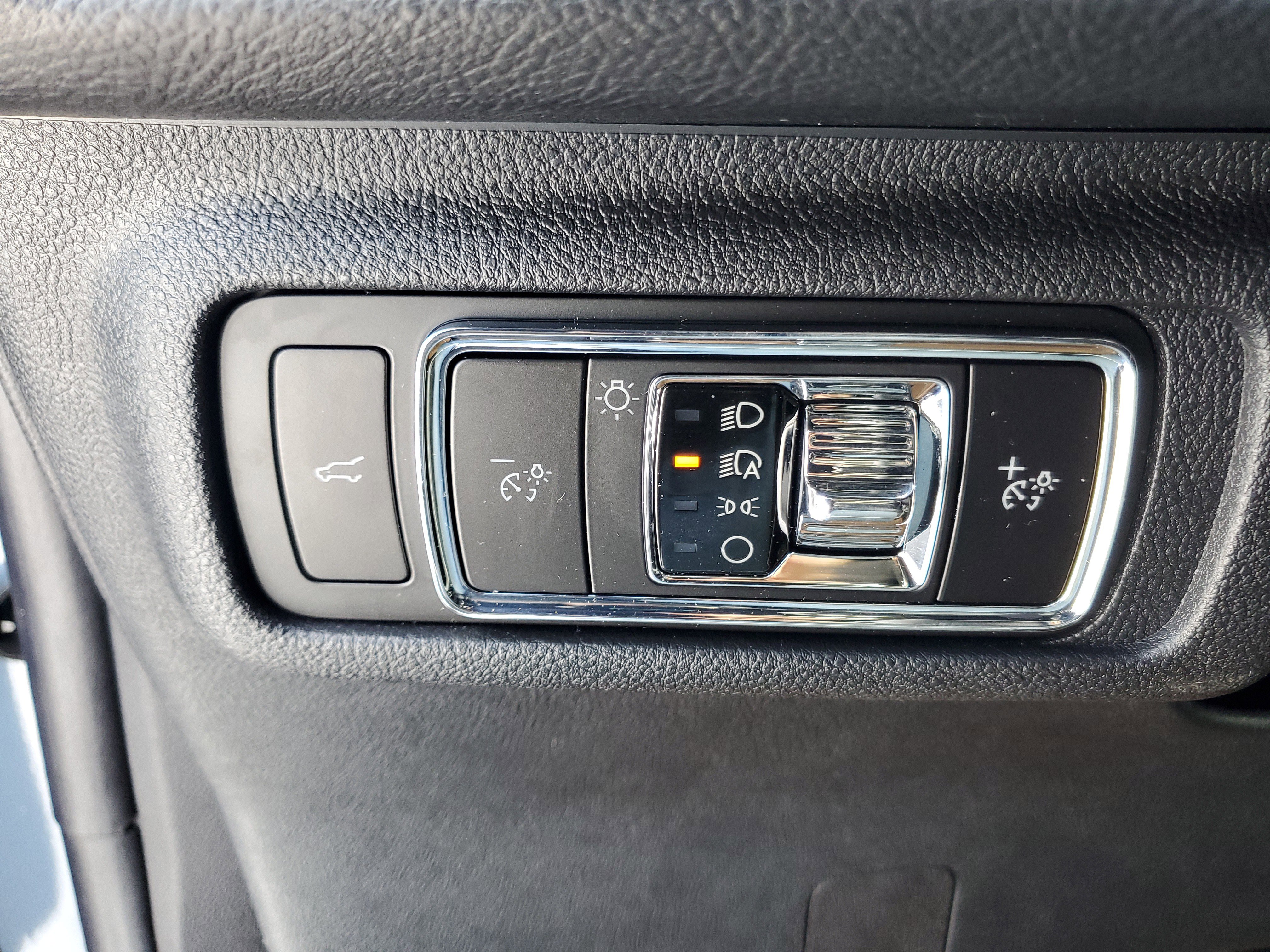 New 2026 Lincoln Corsair Premiere image 14