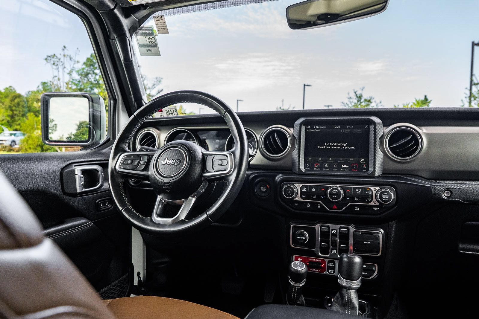 Used 2022 Jeep Gladiator Rubicon w/ LED Lighting Group AWD/4WD image 32