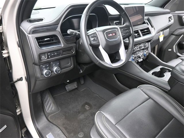 Used 2023 GMC Yukon XL SLT image 9