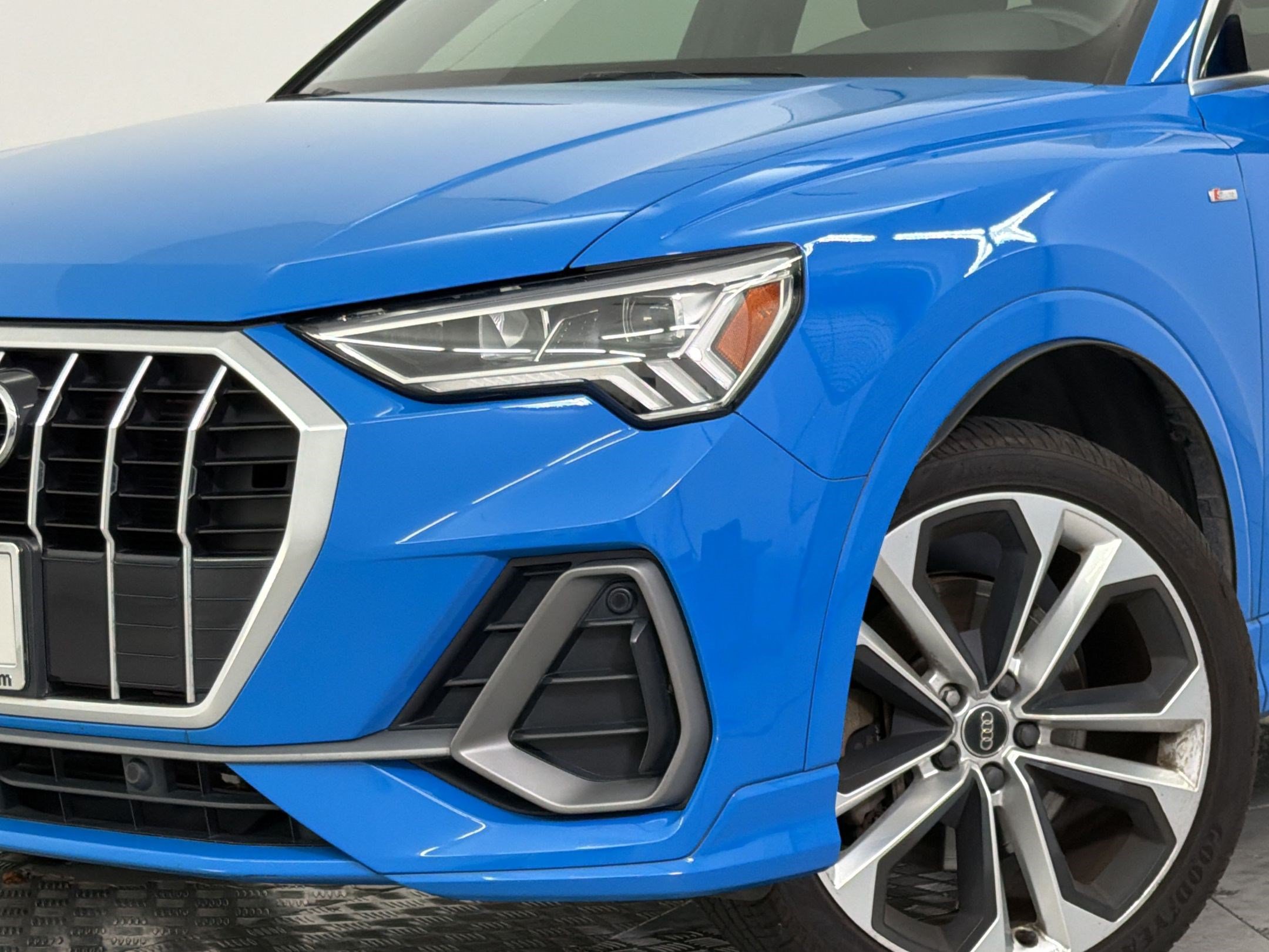 Used 2020 Audi Q3 2.0T Premium Plus w/ Premium Plus Package AWD/4WD image 11