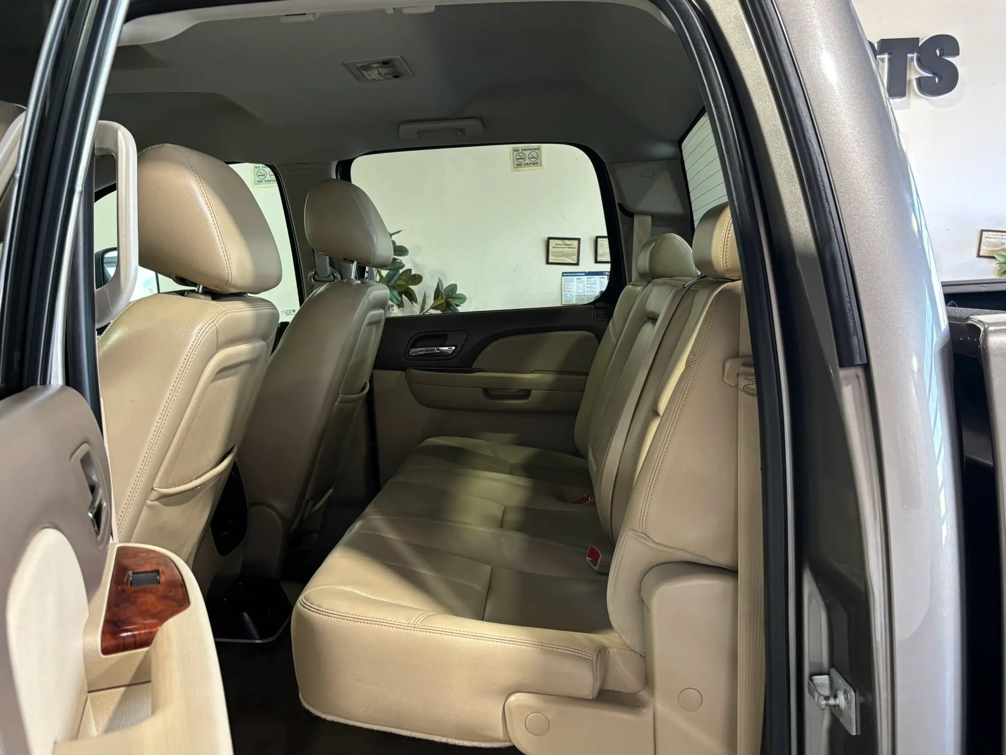 Used 2014 Chevrolet Silverado 2500 LTZ w/ LTZ Plus Package AWD/4WD image 14