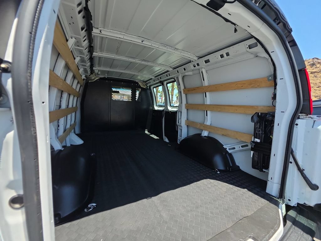 Used 2024 GMC Savana 2500 w/ Driver Convenience Package RWD image 26