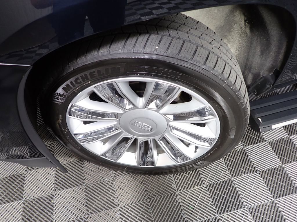 Used 2016 Cadillac Escalade Premium image 43