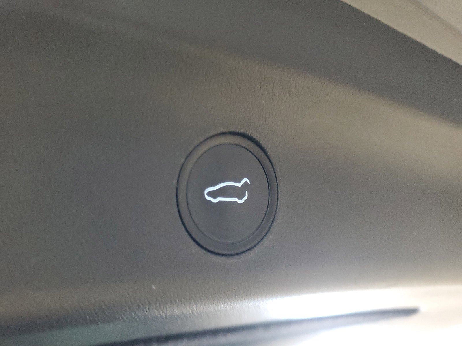 Used 2022 Tesla Model Y Long Range AWD/4WD image 11