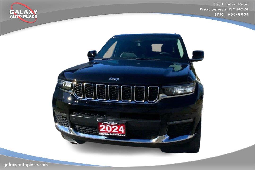 Used 2024 Jeep Grand Cherokee L Limited AWD/4WD image 2