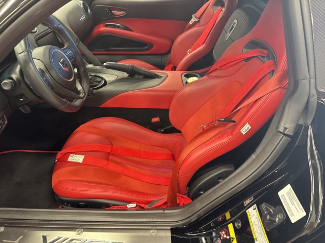 Used 2014 SRT Viper GTS w/ Exterior Carbon Fiber Package RWD image 9