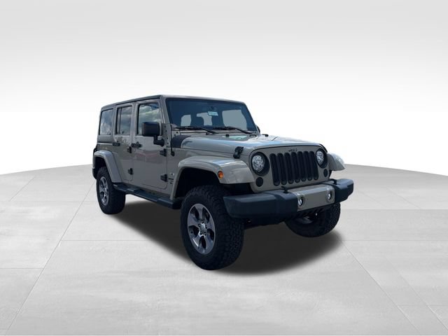 Used 2017 Jeep Wrangler Unlimited Sahara w/ Connectivity Group AWD/4WD image 3