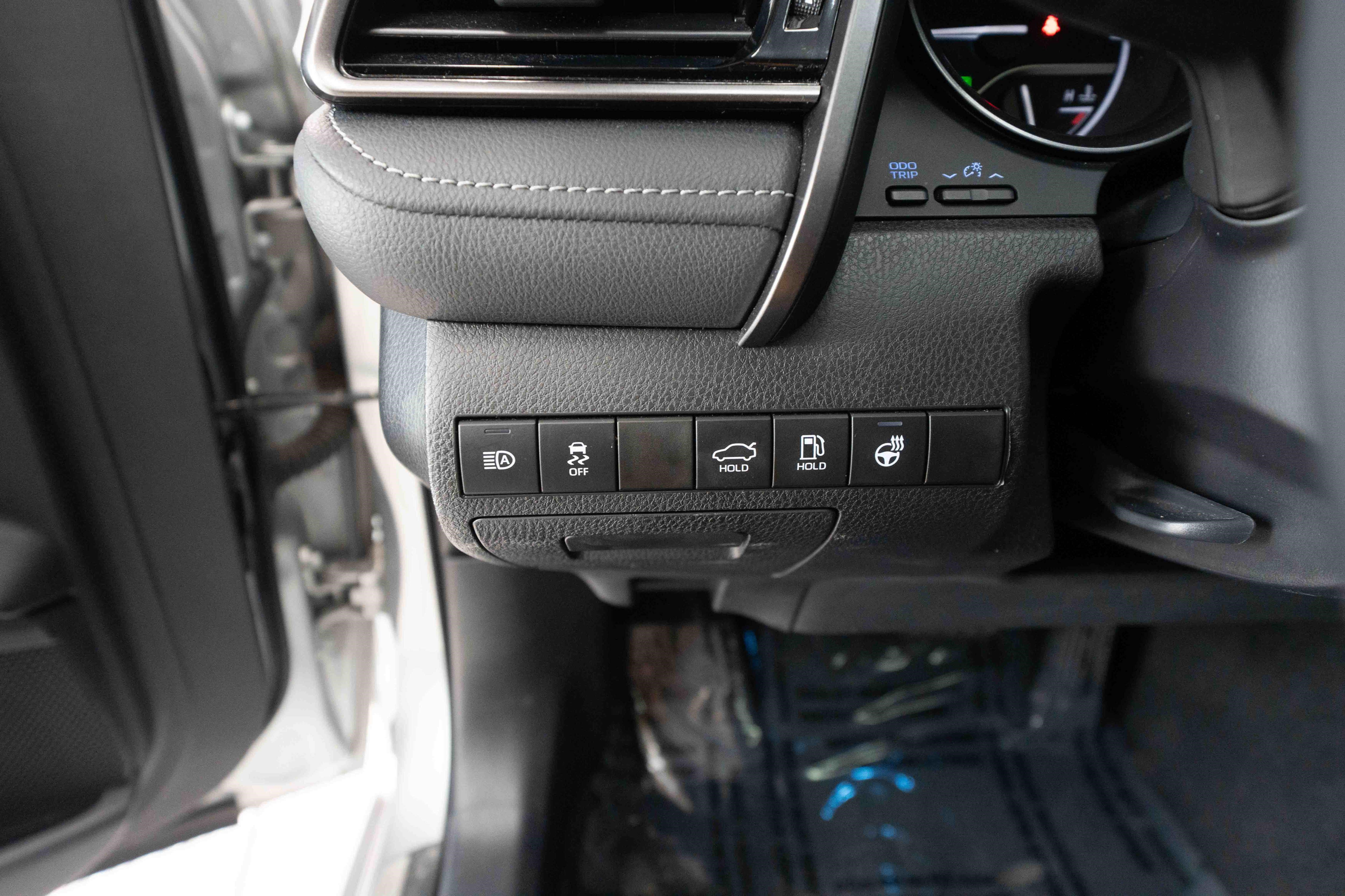 Certified 2022 Toyota Camry XSE w/ Navigation Upgrade Package FWD image 12
