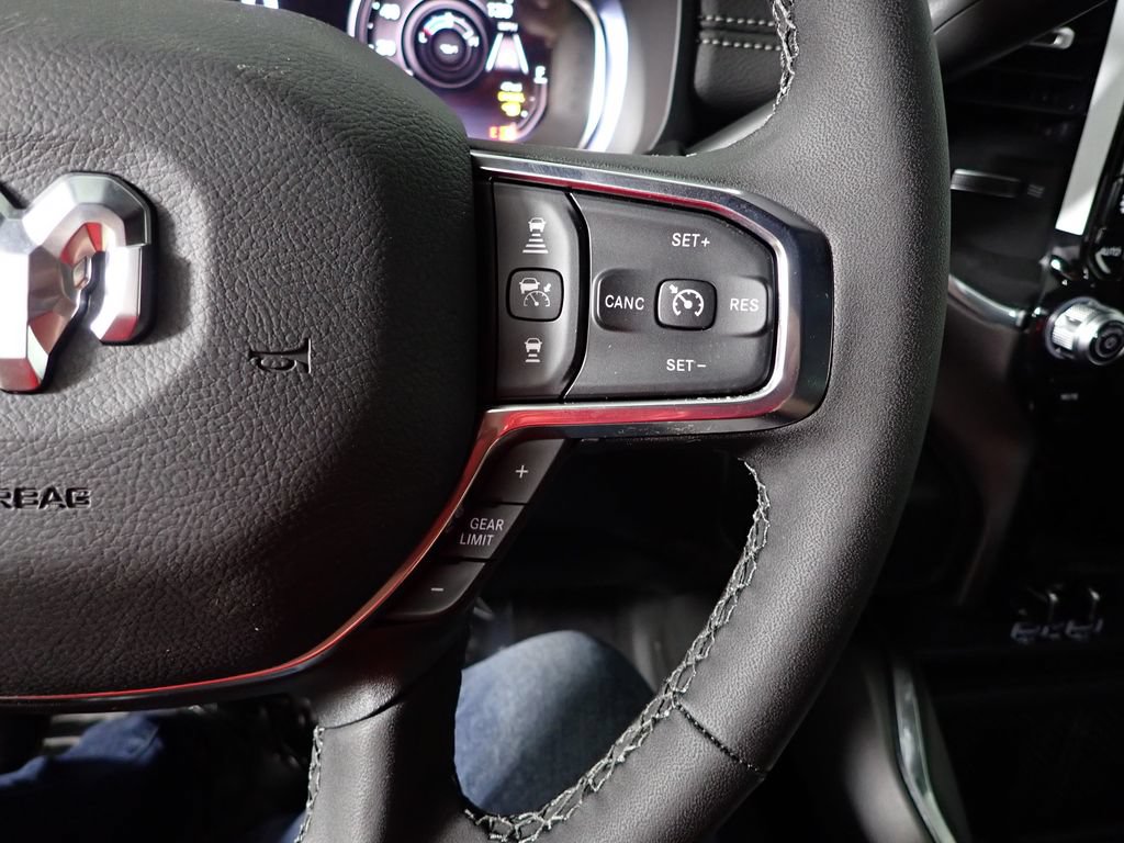 New 2026 RAM 2500 Laramie AWD/4WD image 29