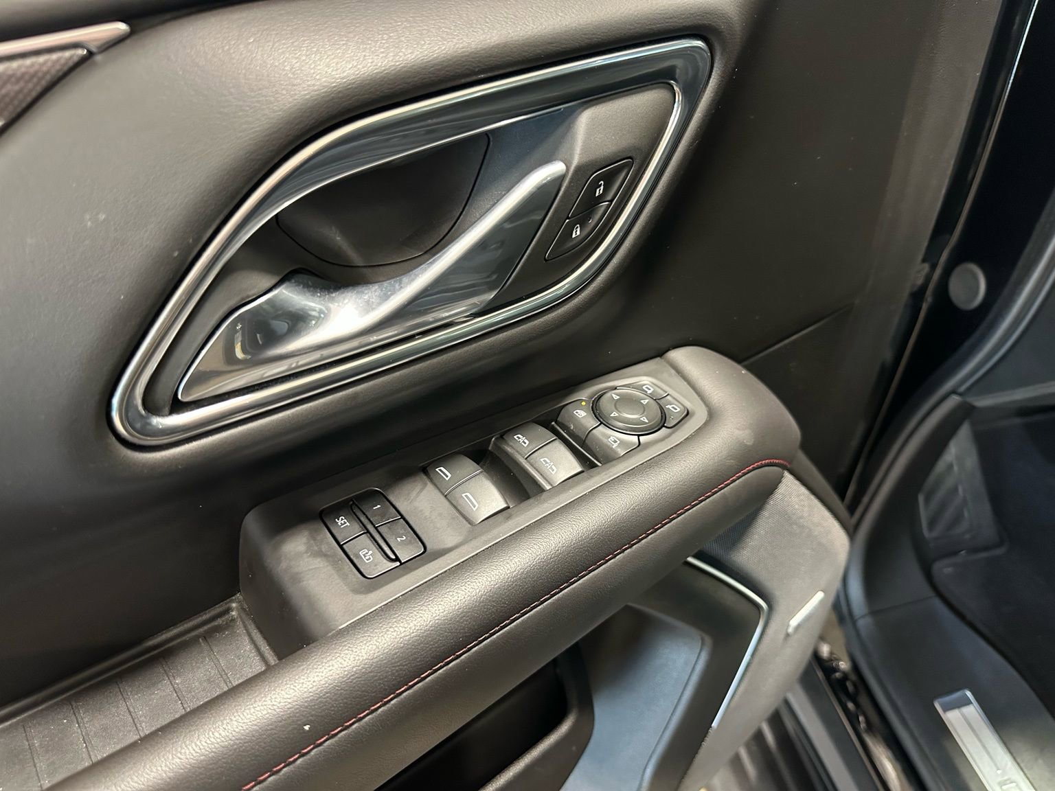 Used 2024 Chevrolet Tahoe RST w/ Sport Performance Package image 11