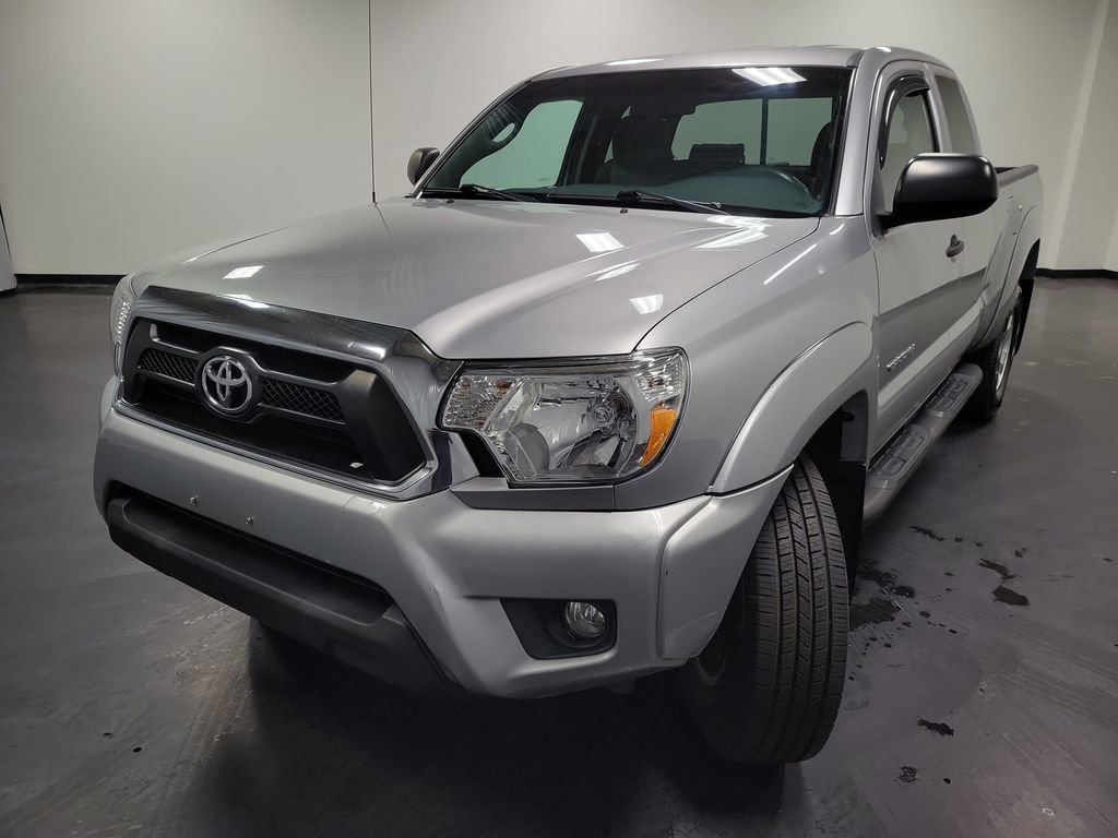 Used 2015 Toyota Tacoma 4x4 Access Cab V6 w/ SR5 Package image 4