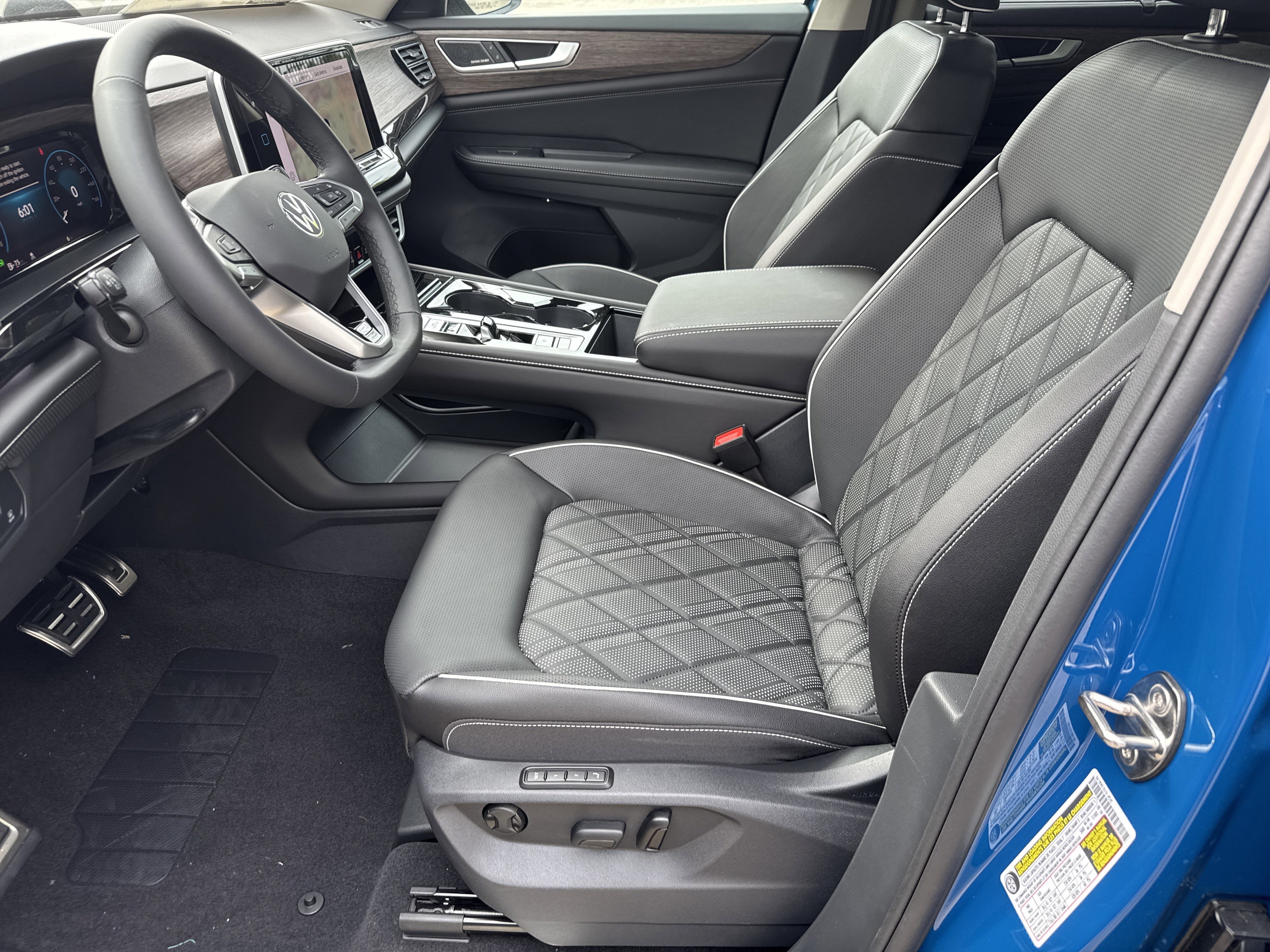 New 2026 Volkswagen Atlas SEL Premium R-Line image 5