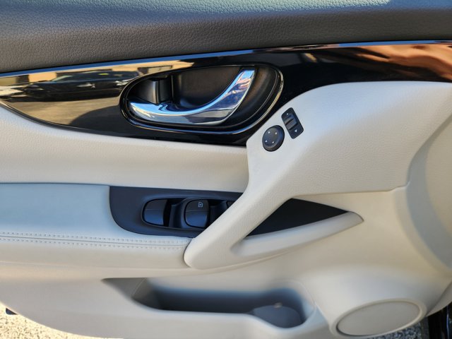Certified 2020 Nissan Rogue Sport SV w/ All-Weather Package FWD image 16