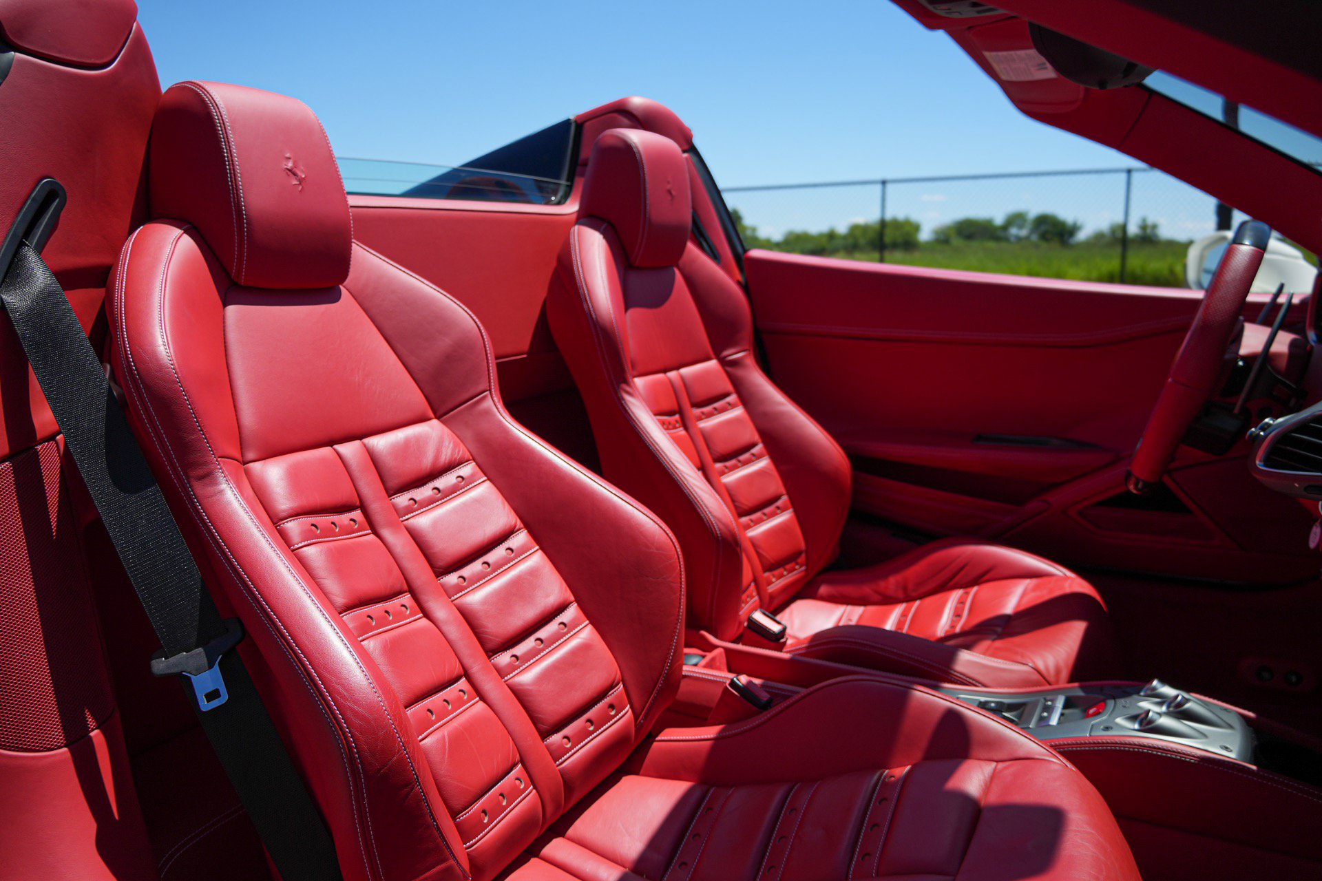 Used 2013 Ferrari 458 Spider RWD image 21