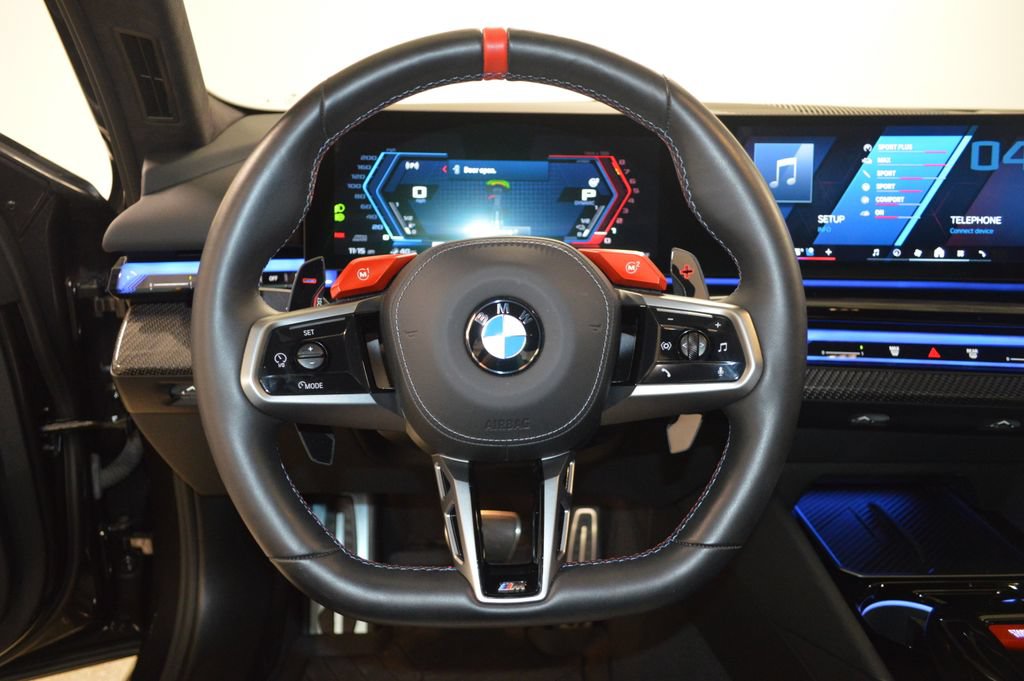 Used 2025 BMW M5 w/ Carbon Package AWD/4WD image 20