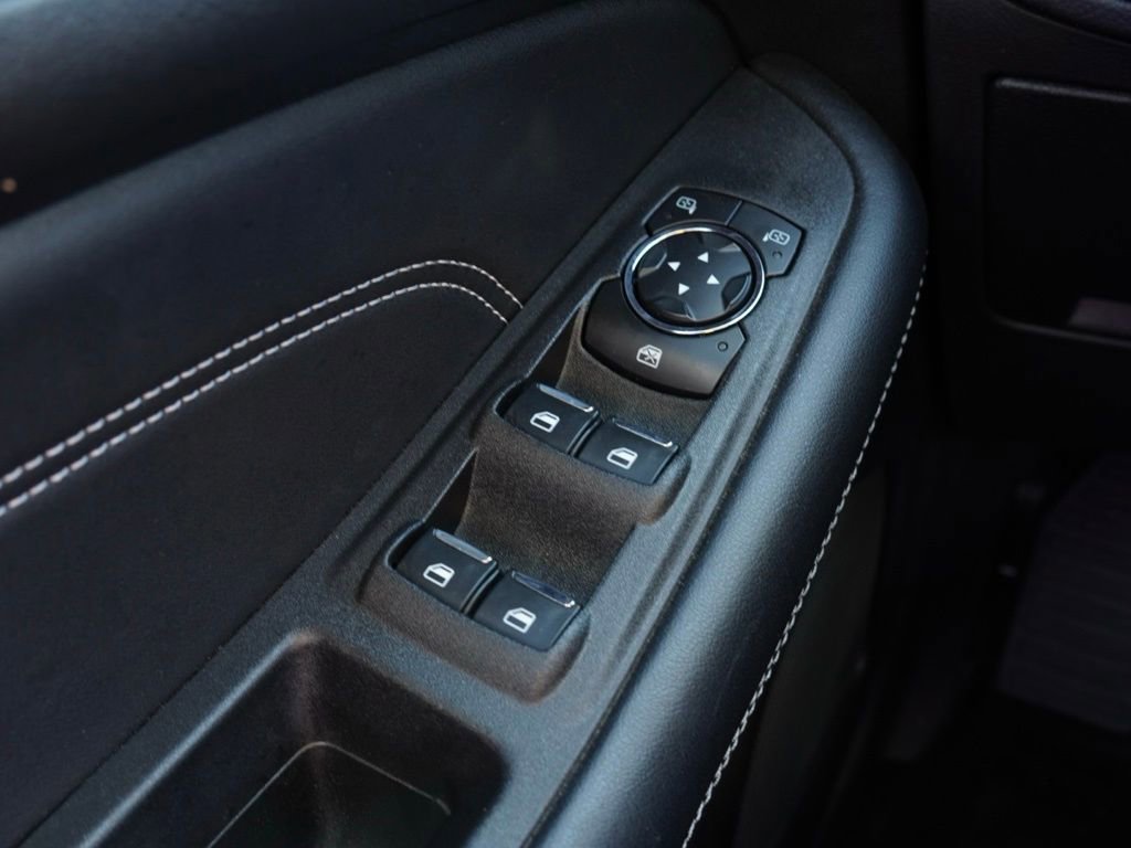 Used 2024 Ford Edge Titanium image 10