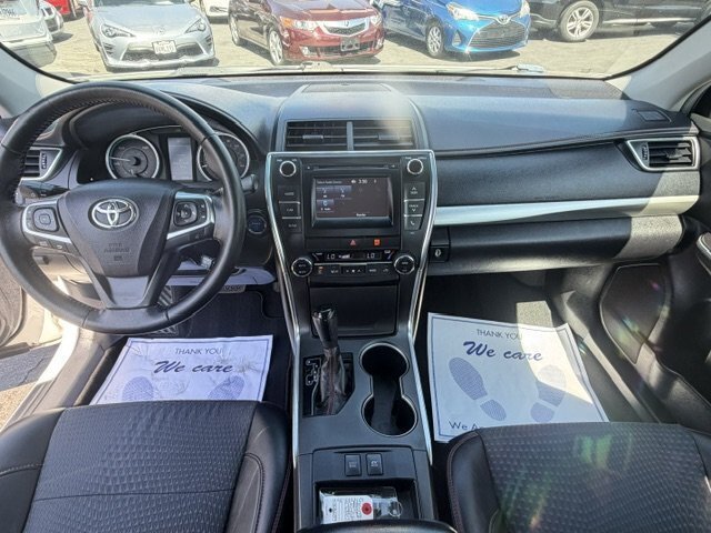 Used 2015 Toyota Camry SE FWD image 11