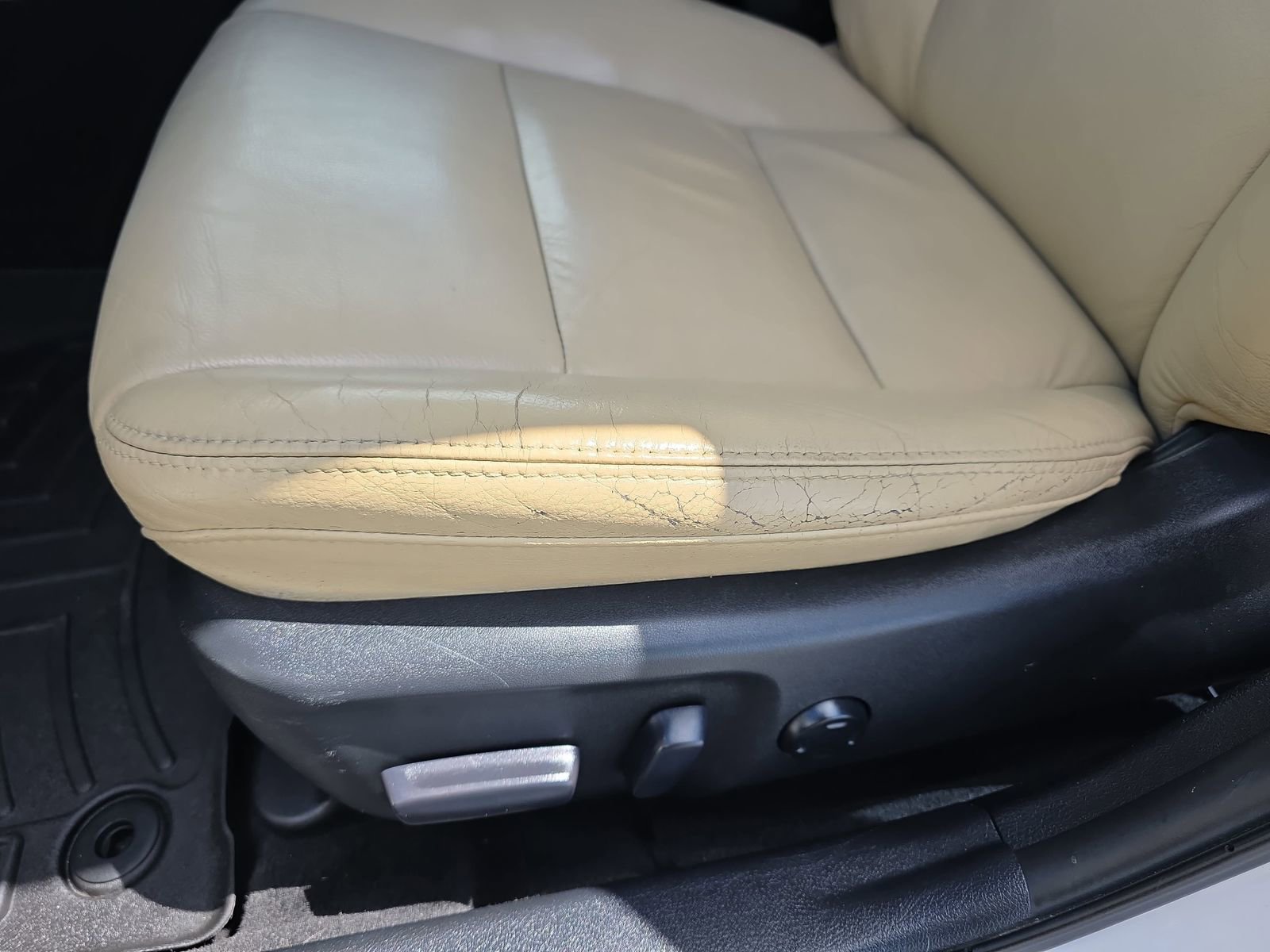 Used 2016 Toyota Avalon XLE FWD image 27