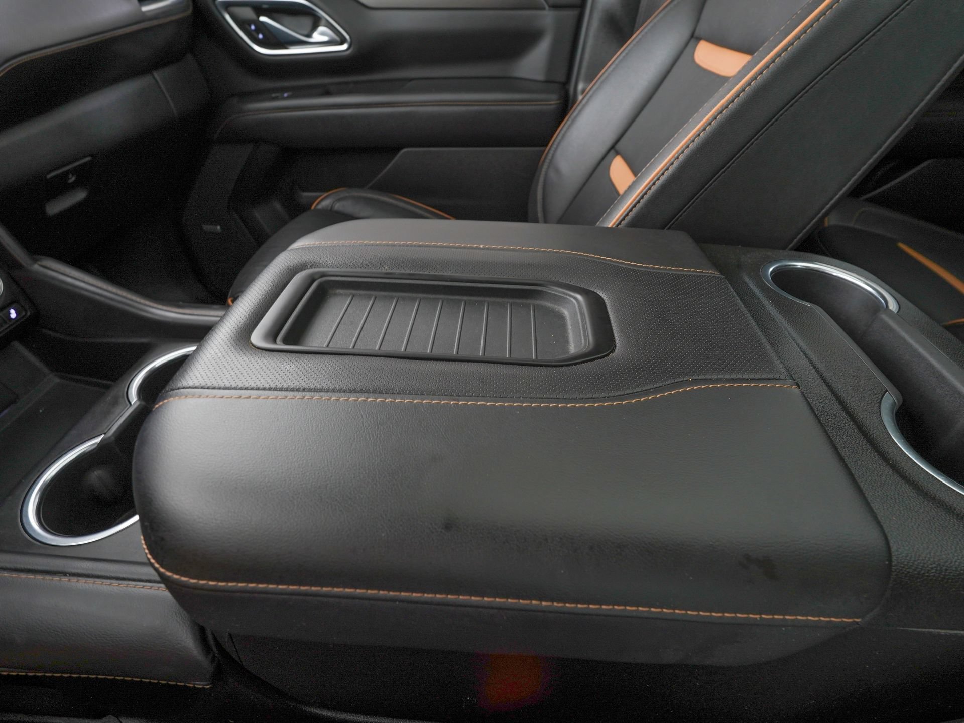 Used 2023 GMC Yukon AT4 AWD/4WD image 30