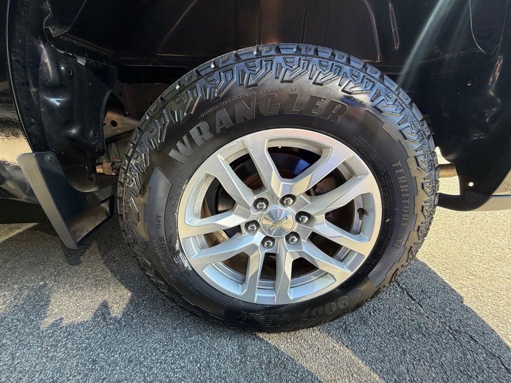 Used 2019 Chevrolet Silverado 1500 LT w/ All-Star Edition AWD/4WD image 33