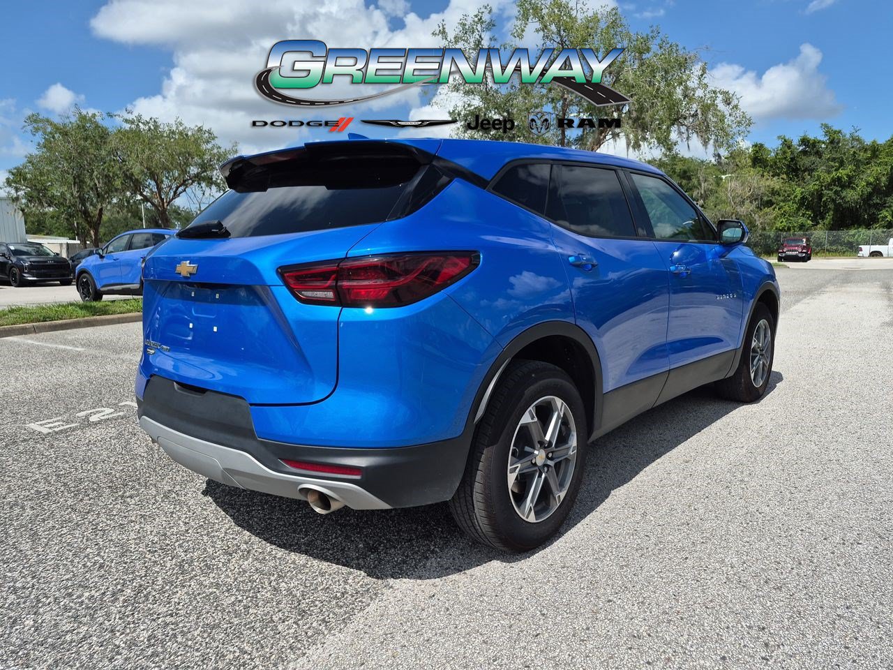 Used 2025 Chevrolet Blazer LT AWD/4WD image 3