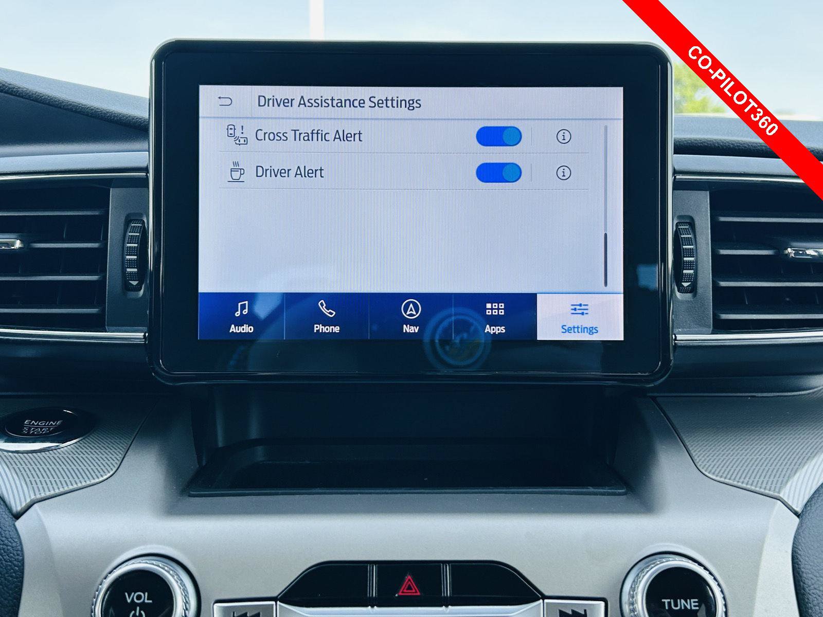 Used 2023 Ford Explorer XLT w/ Equipment Group 202A AWD/4WD image 10