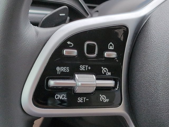 Used 2020 Mercedes-Benz GLE 350 w/ Premium Package image 26
