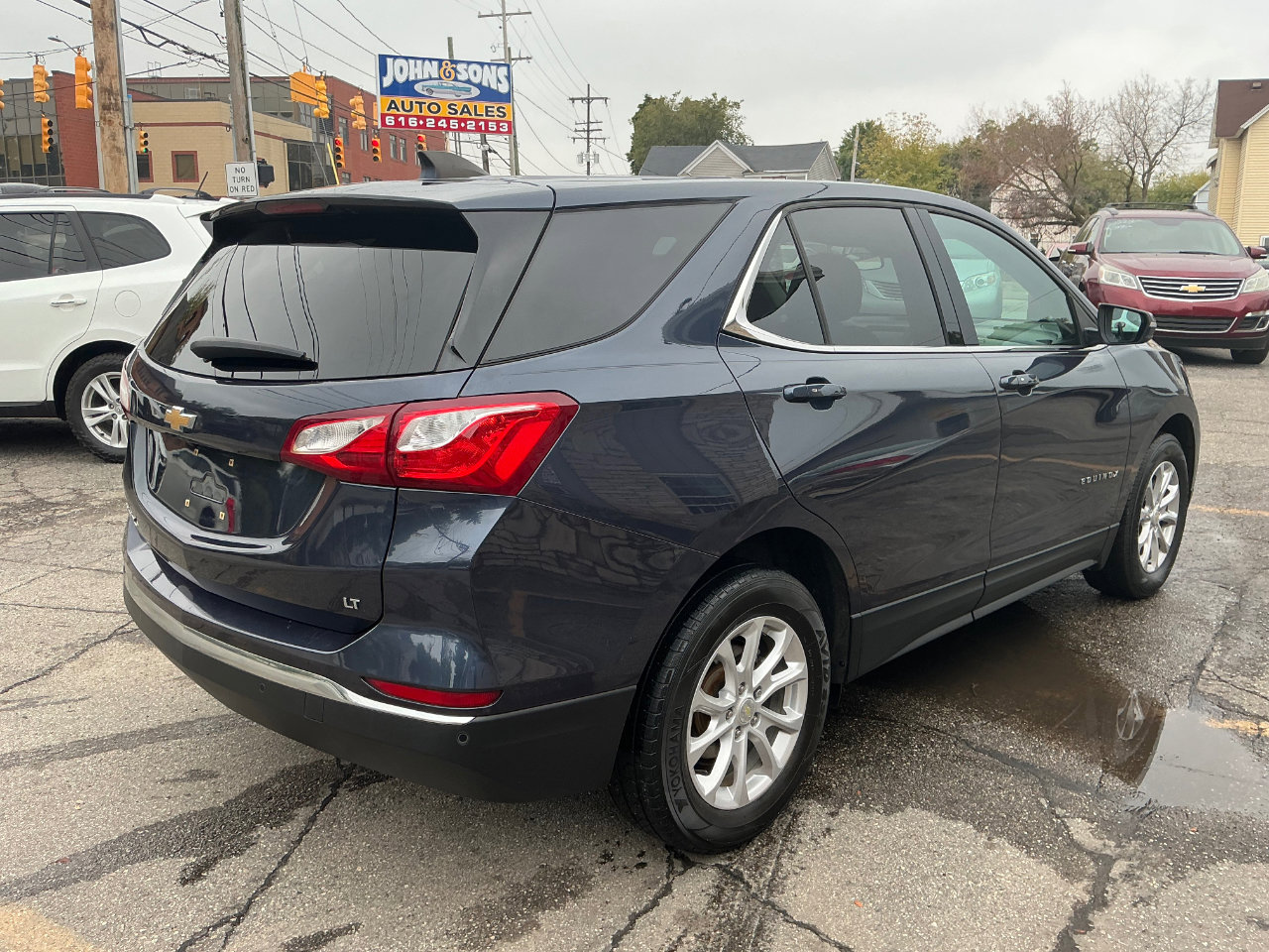 Used 2018 Chevrolet Equinox LT image 3