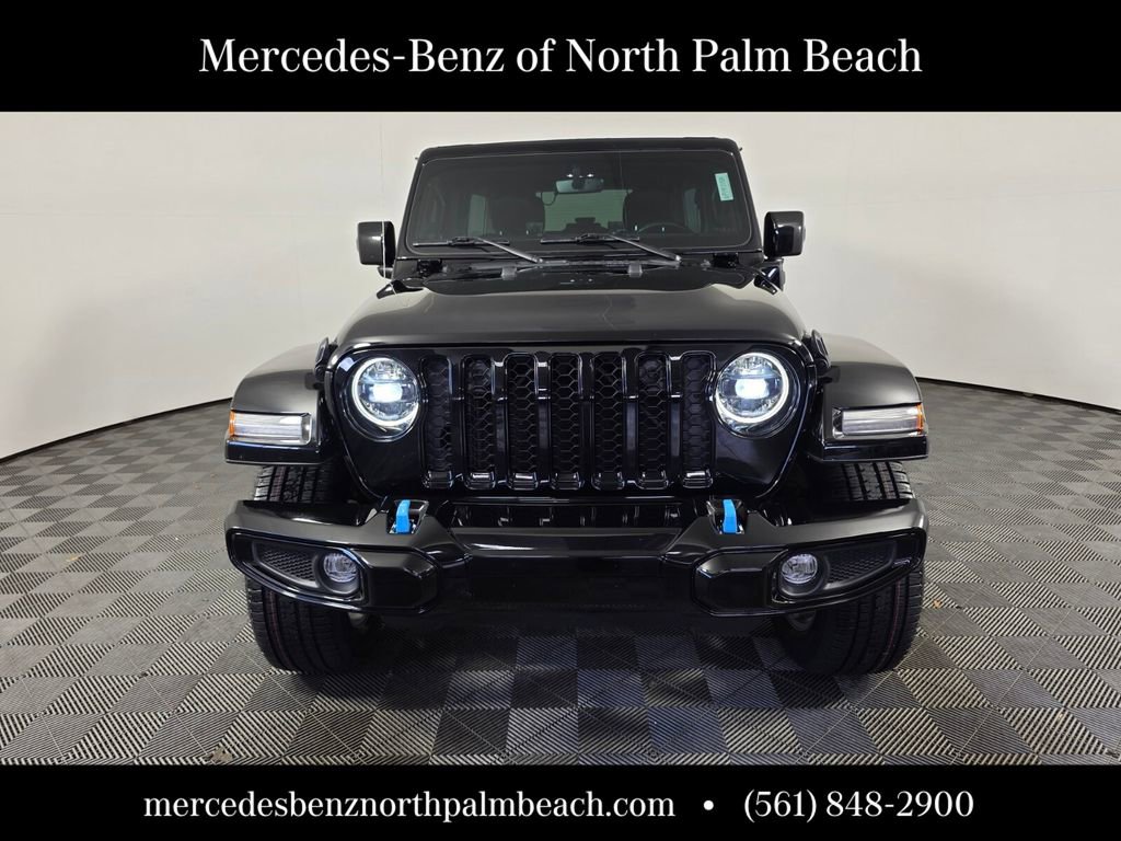 Used 2023 Jeep Wrangler Unlimited Sahara image 2