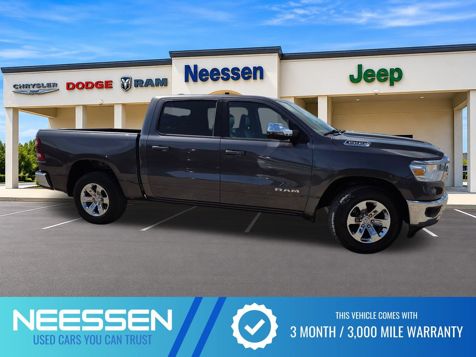 Used 2024 RAM 1500 Laramie AWD/4WD image 1