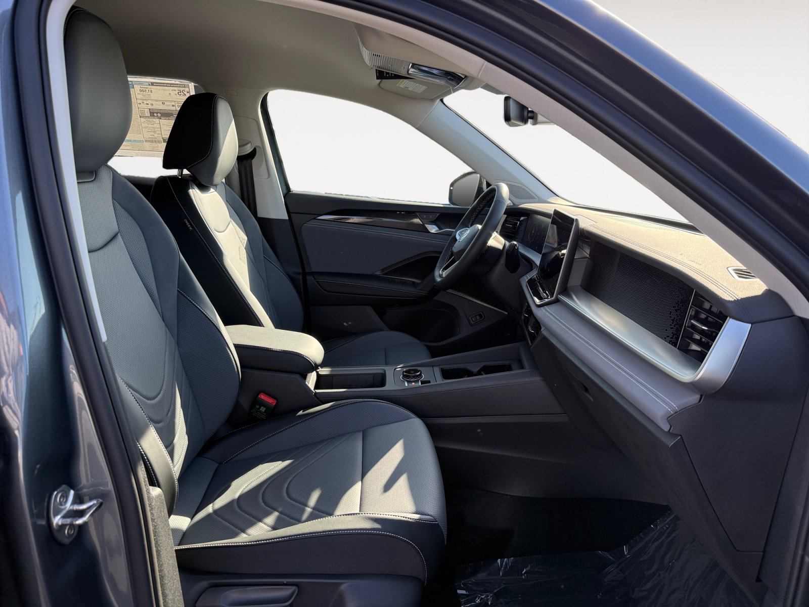 New 2026 Volkswagen Tiguan SE AWD/4WD image 19