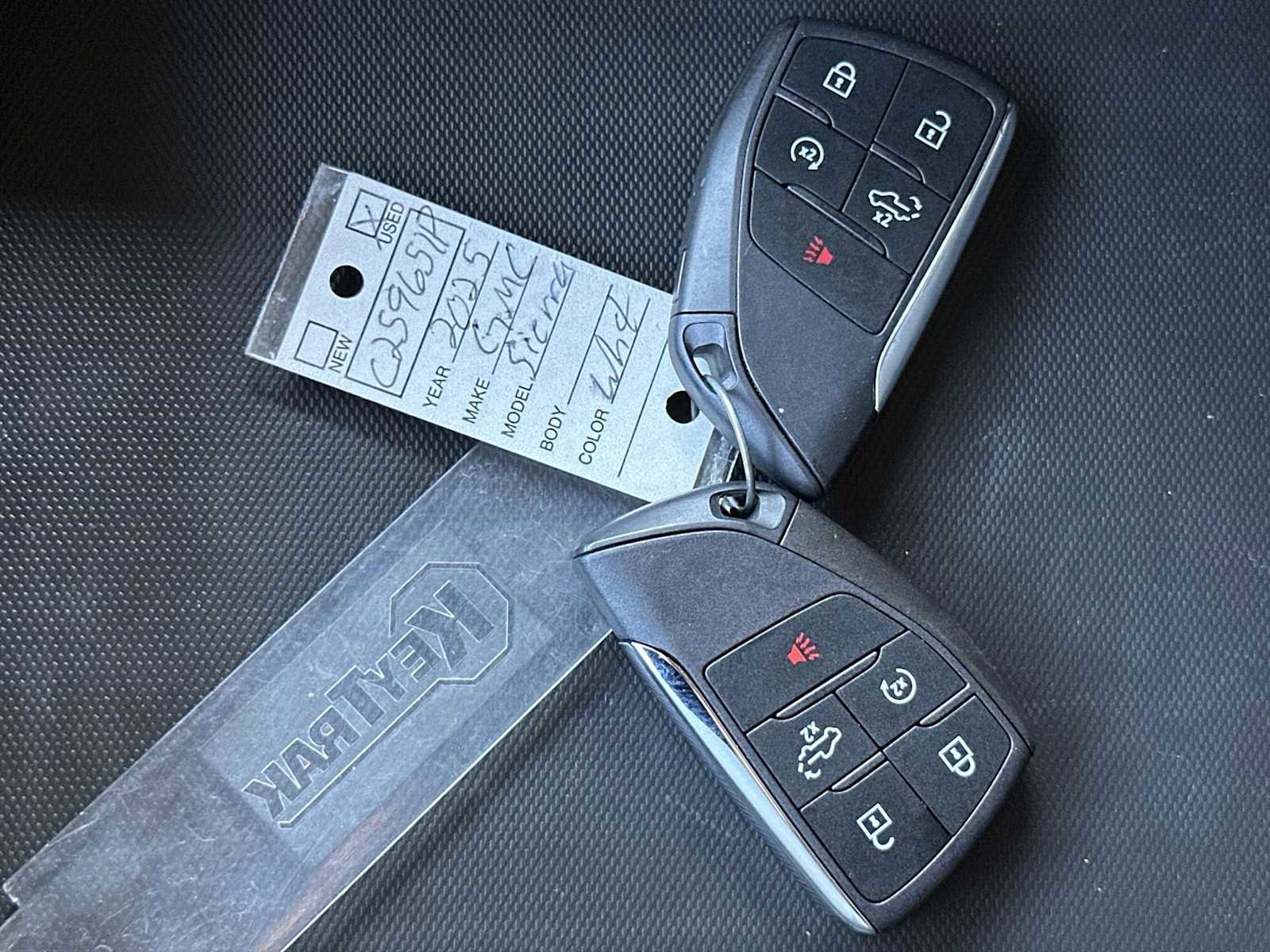 Certified 2025 GMC Sierra 1500 SLT image 26